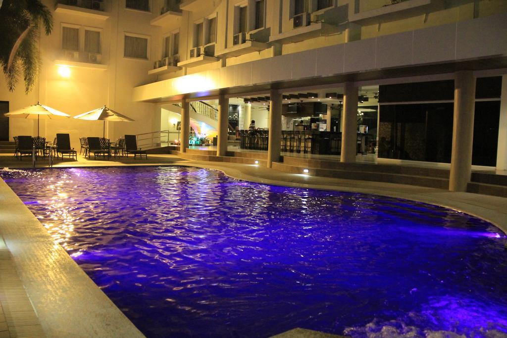 Savannah Resort Hotel Анхелес Экстерьер фото