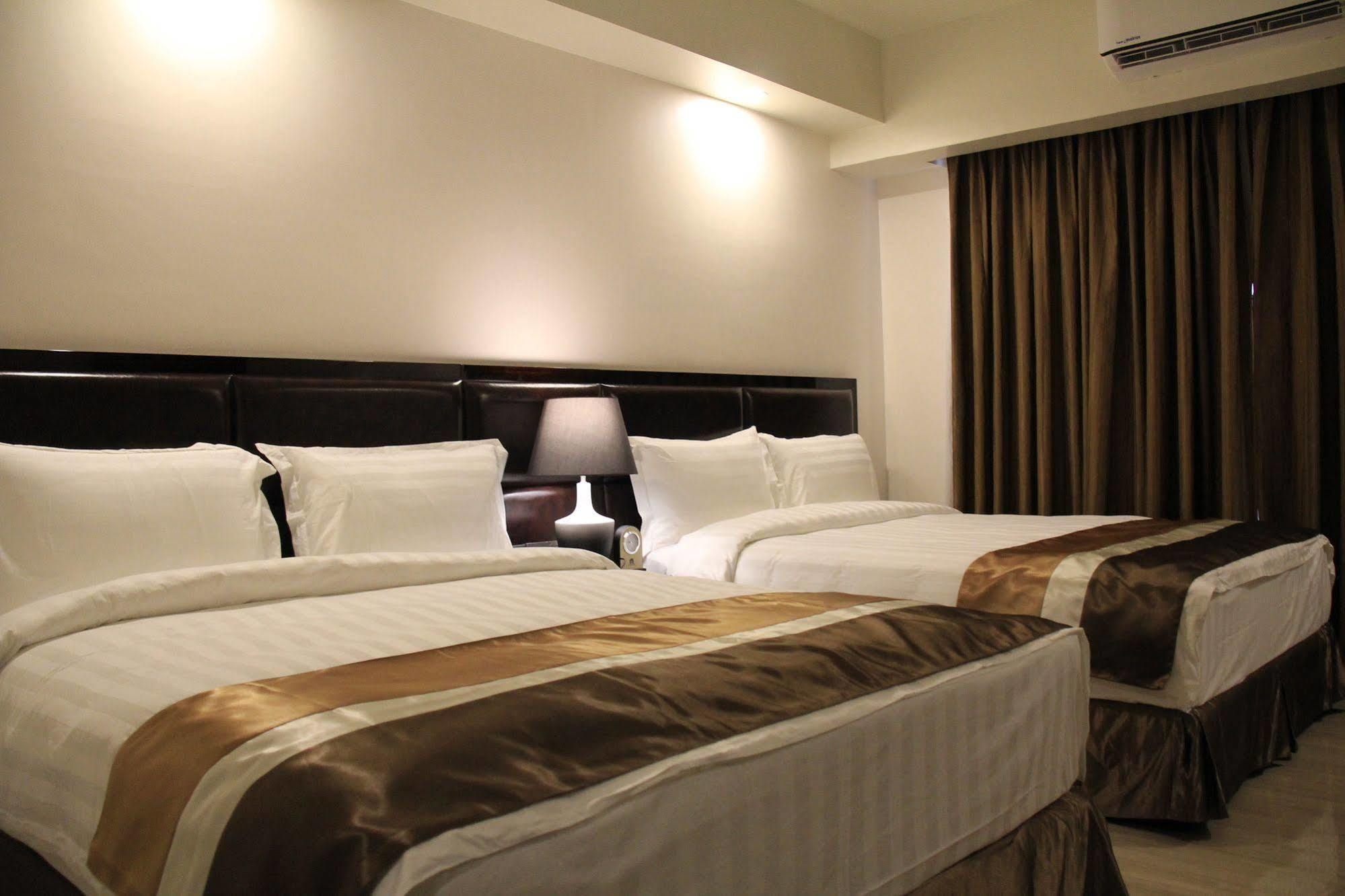 Savannah Resort Hotel Анхелес Экстерьер фото